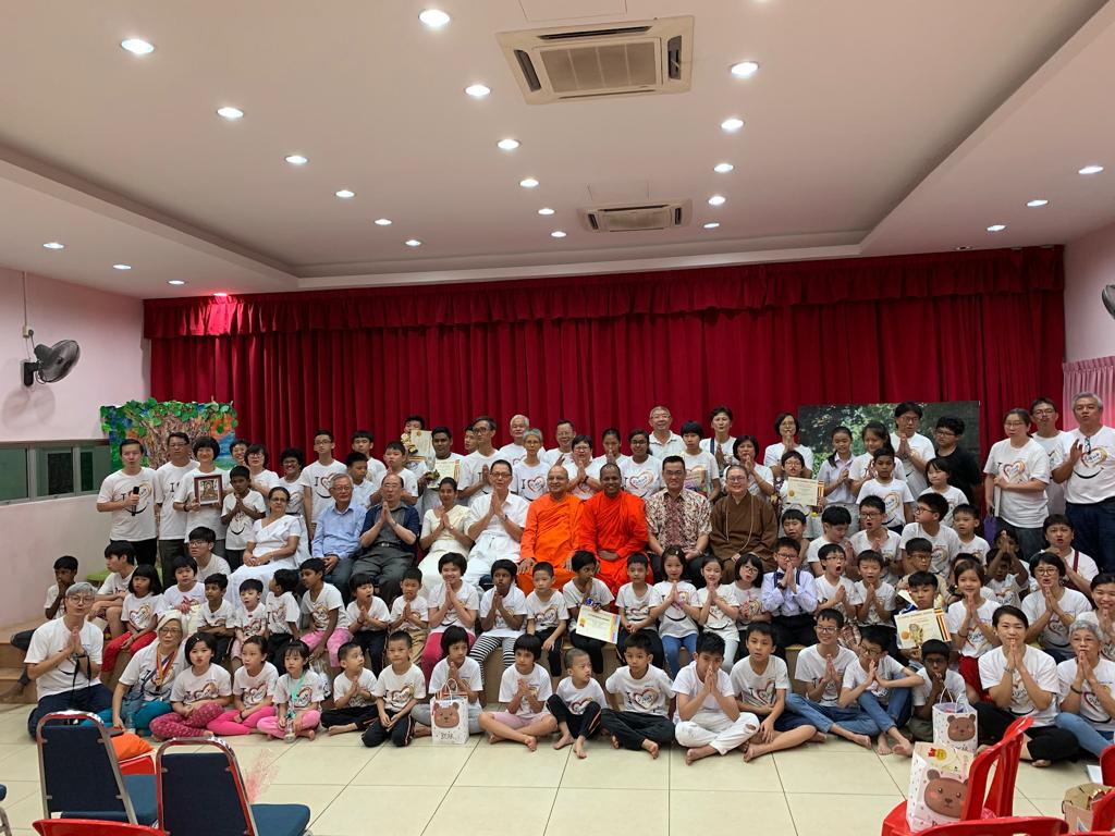 The Sukha Dhamma School community gathered with monastics at Ti-Ratana Cheras
